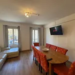 Проживание в семье Downtown Family&friends Интерлакен