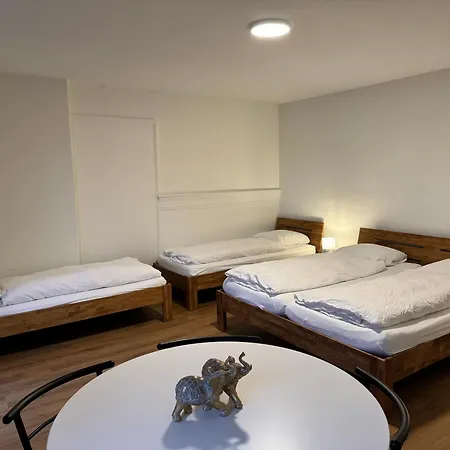 ホームステイ Downtown Family&friends