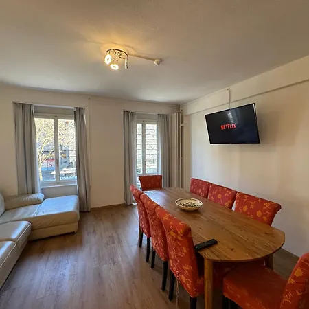 Quarto em Acomodações Particulares Downtown Family&friends Interlaken